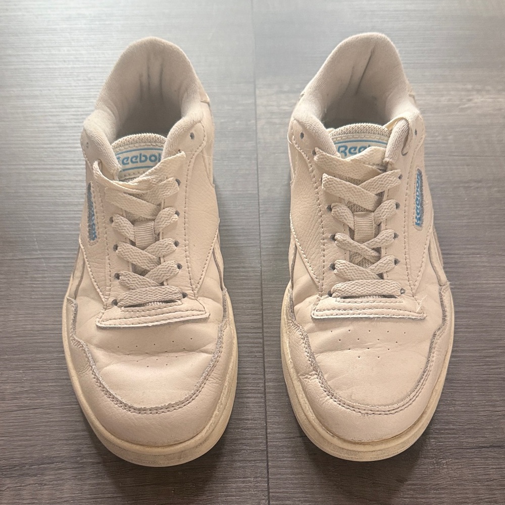 Reebok Galaxy 7 Classic Leather Sneakers 7.5 White Blue Low Top
